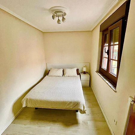 Paraguas Guesthouse โอเบียโด ภายนอก รูปภาพ